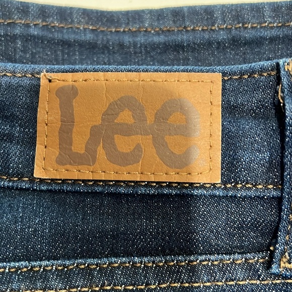 Lee, regular fit, straight leg, midrise jeans - Picture 14 of 14